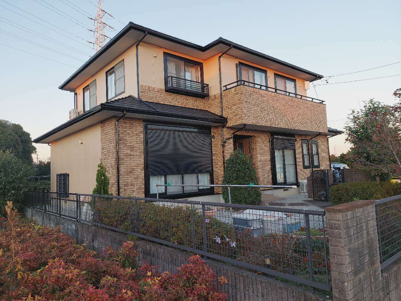 高耐候性フッ素塗料で外壁塗装＋白アリ防除工事の施工事例 アイキャッチ画像