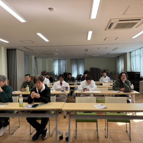 浜松市の外壁塗装でエアコン配管カバーは外す？塗る？後悔しない施工方法 アイキャッチ画像